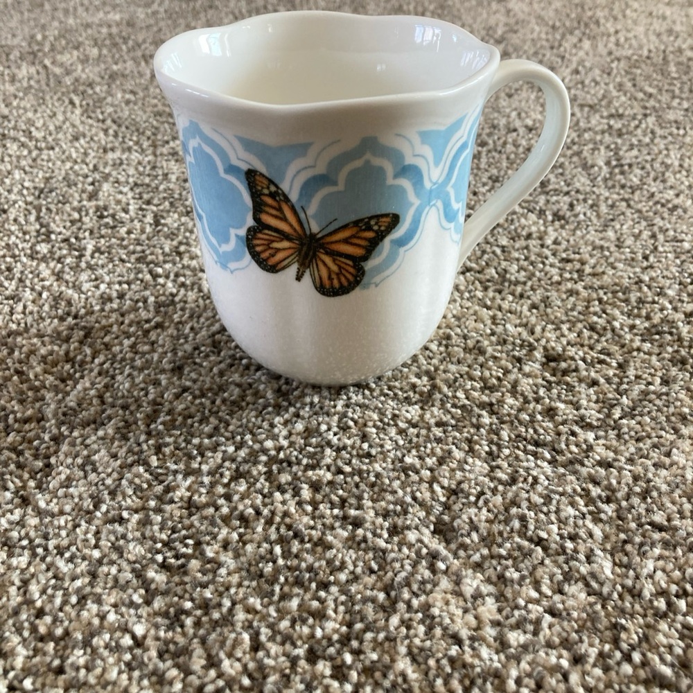 Lenox Butterfly Meadow Porcelain Coffee Cup Pastel Scalloped Blue Monarch